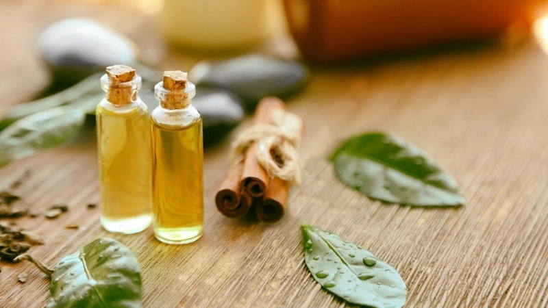 tinh dầu nguyên chất chưng cất bằng nồi chưng cất tinh dầu 15 lít